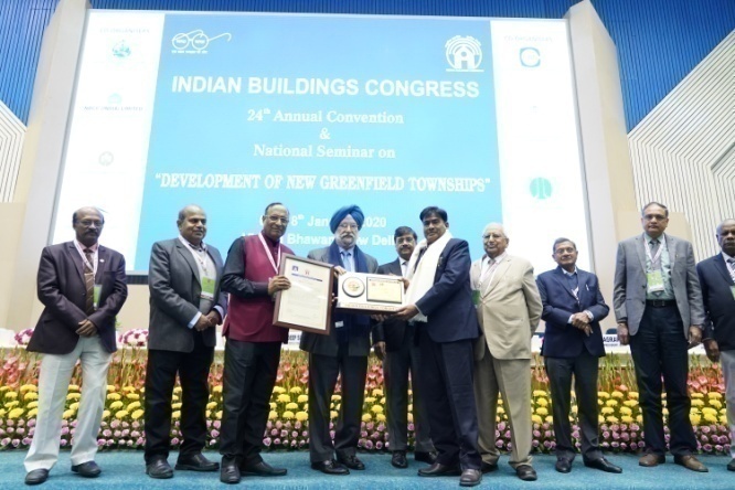 ShriC.L.Verma, Receiving Outstanding Contribution to IBC Award